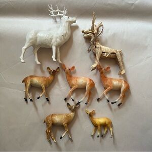 Lot of Vintage Deer Reindeer Straw Plastic White 1950s Christmas Winter Doe Buck
